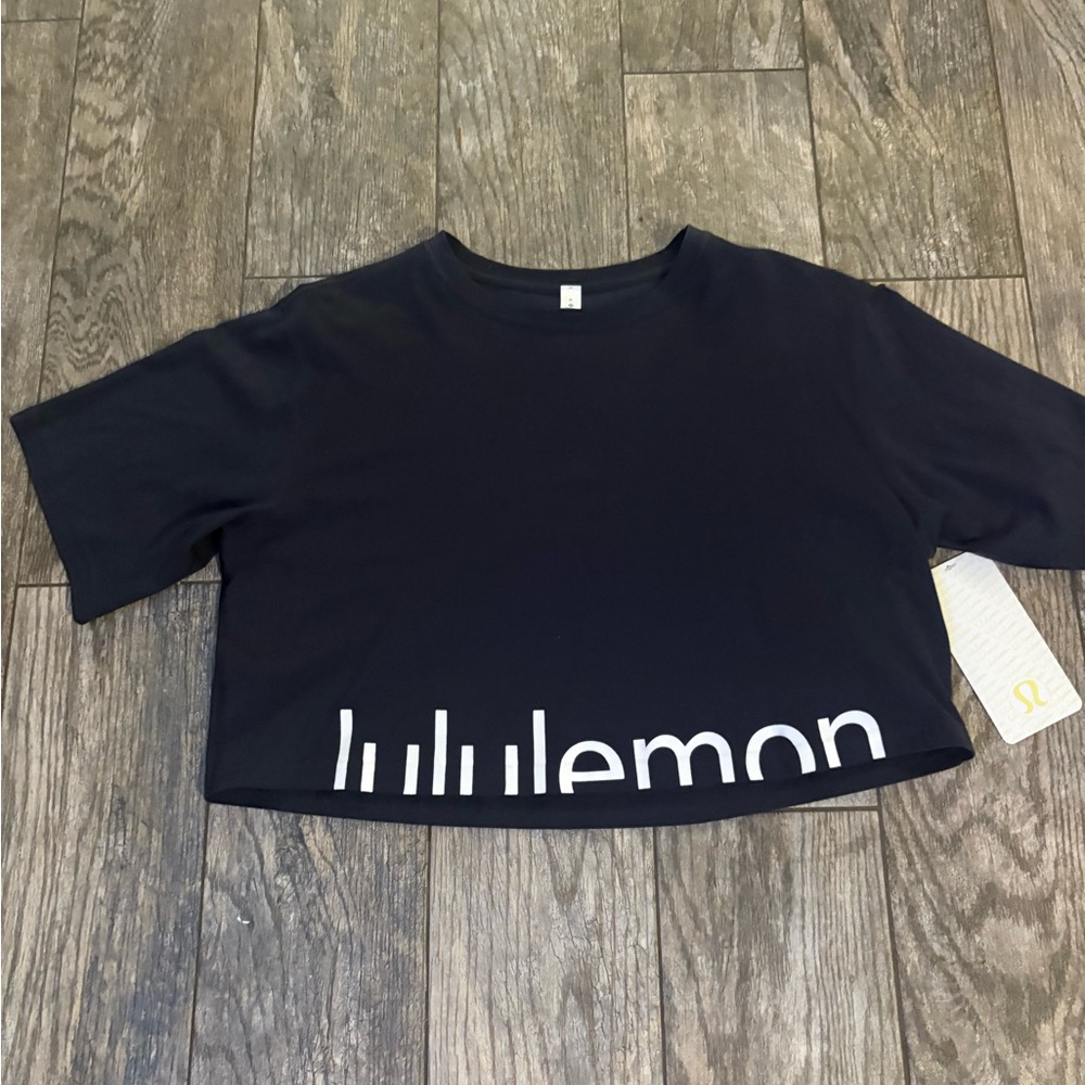 lululemon athletica navy Women's Crop Top